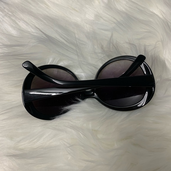 Sunglasses - Picture 2 of 4